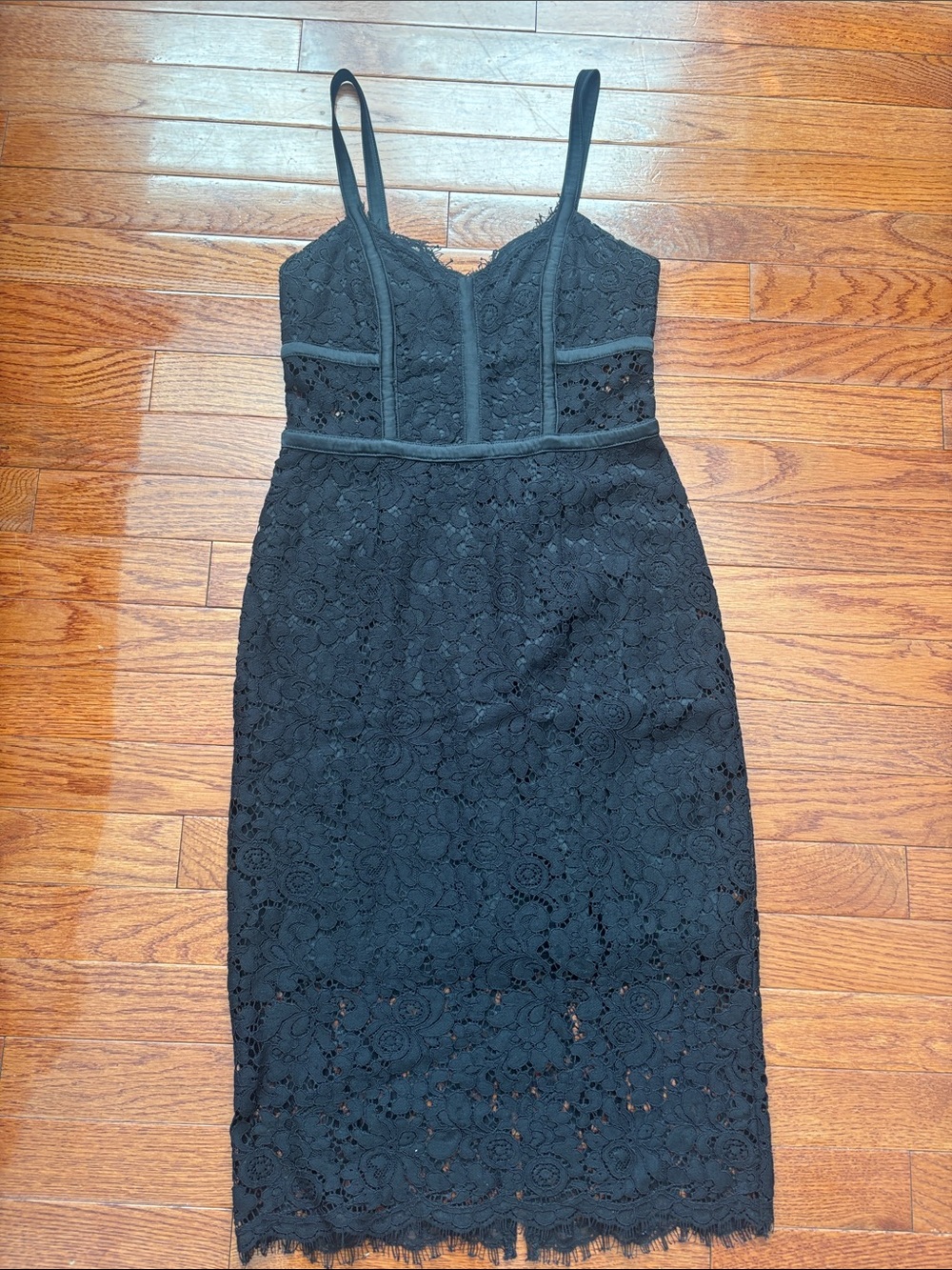 Express Black Lace Midi Dress with Spaghetti Straps and Corset Bodice